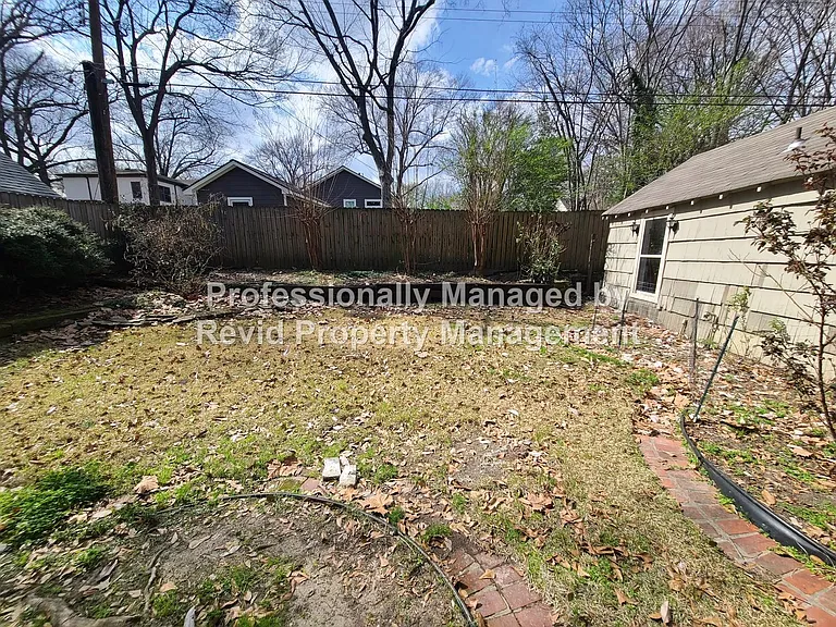 187 Picardy Pl — Photo 31