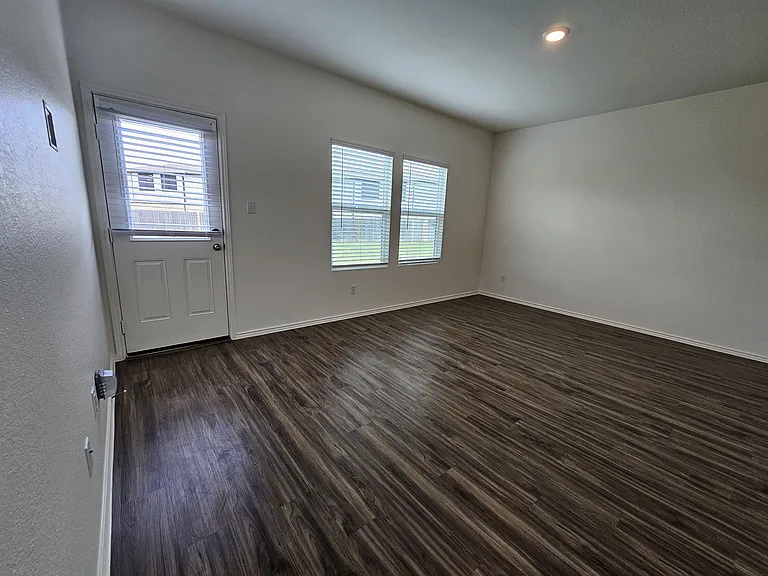 228 Gabriels Bluff Dr — Photo 32