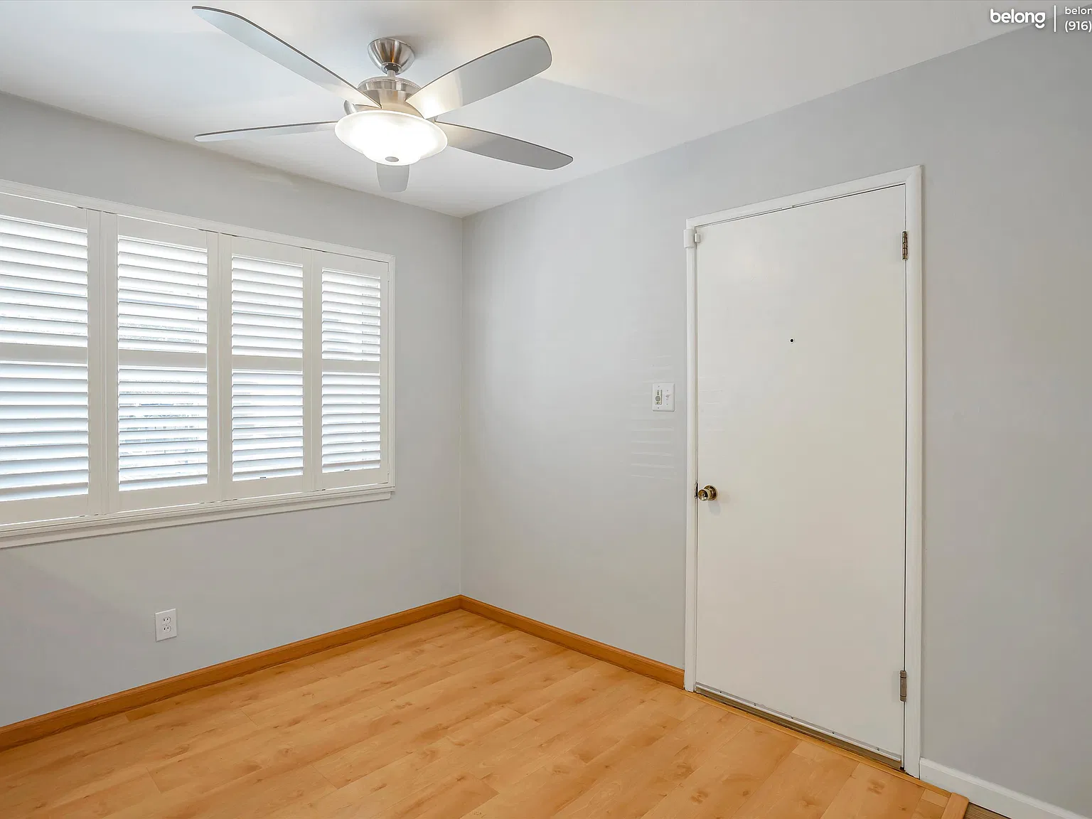 3 bed, 1.0 bath, 988 sqft, $2,400 — Photo 3