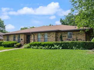 135 S Capri Dr, Duncanville, TX 75116