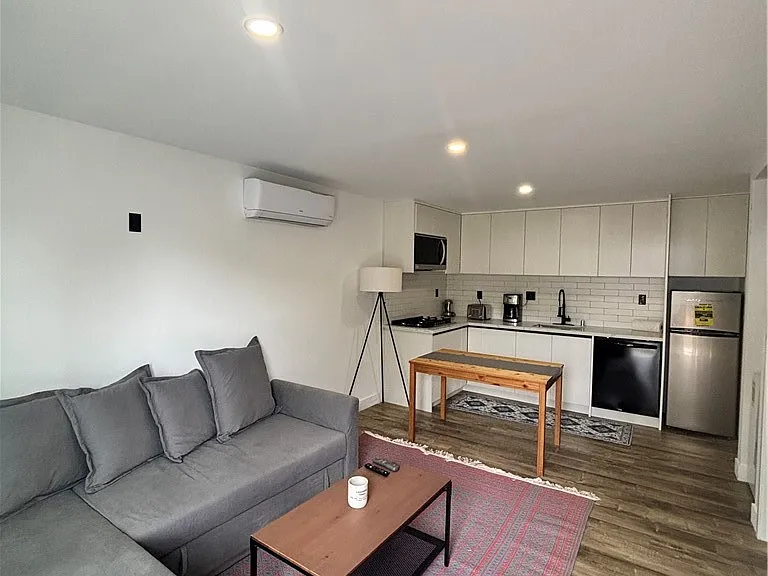 5500 Keokuk Ave #5500 — Photo 1