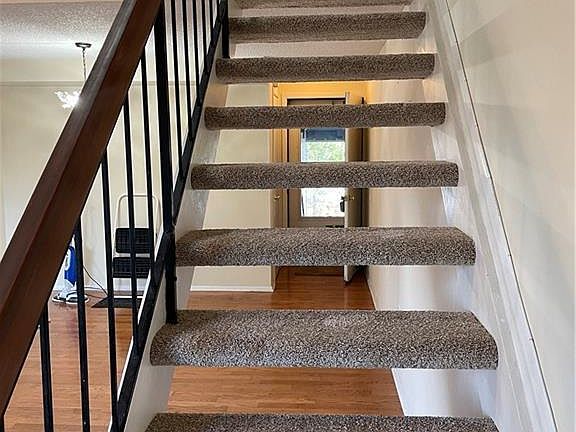 3rd image of 108 Aspen Dr