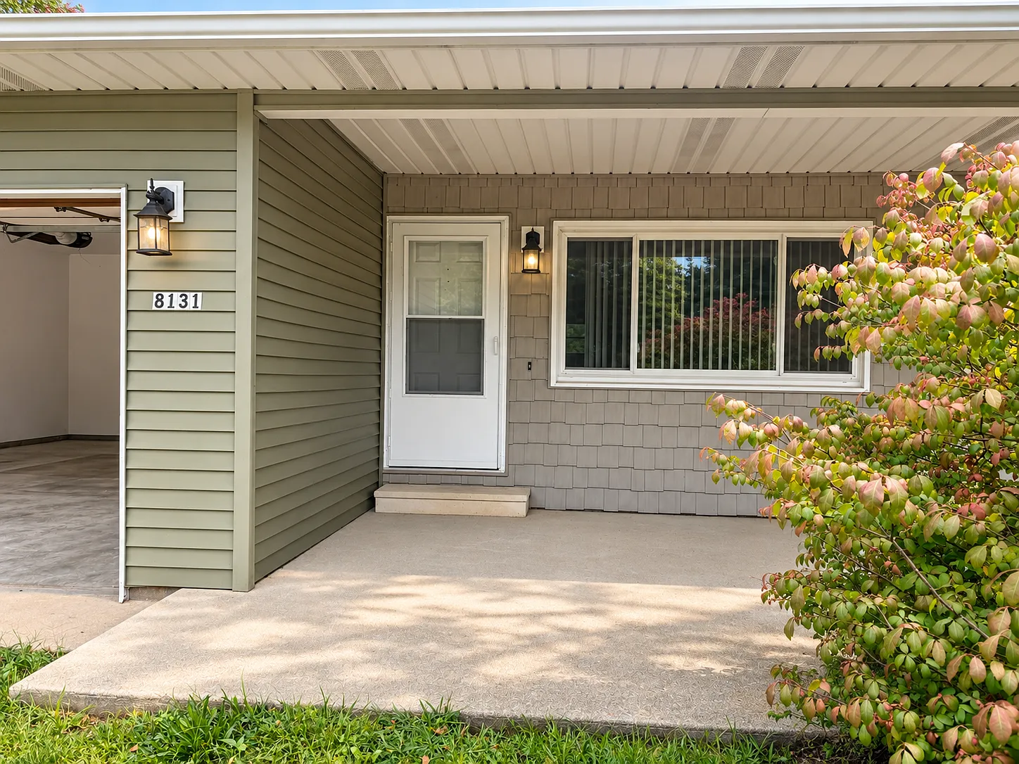 3 bed, 1374 sqft, $1,800 — Photo 3