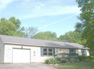 W9340 Oakland Rd, Cambridge, WI 53523