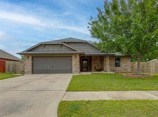 804 S Patterson Dr, Moore, OK 73160
