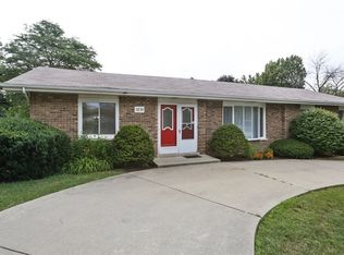 7835 Clarendon Hills Rd, Willowbrook, IL 60527