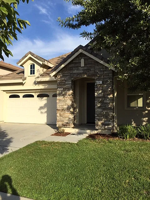 451 Tolman Way photo 1