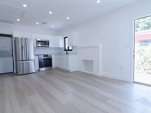 5th image of 3040 NW 13th Ave #1