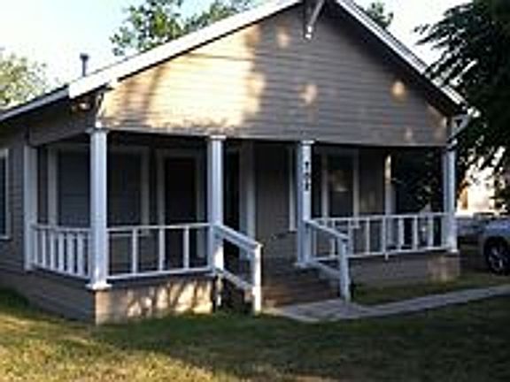 3rd image of 702 N Coulter Dr
