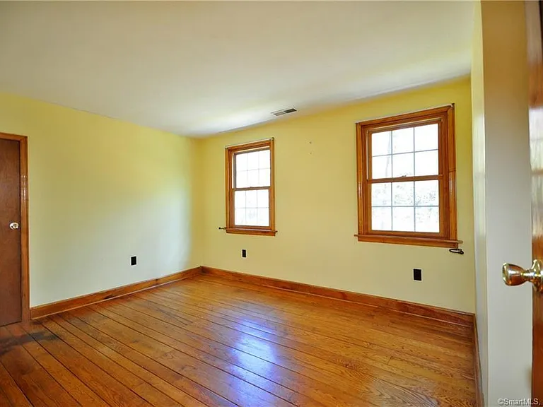 706 Maple St — Photo 23