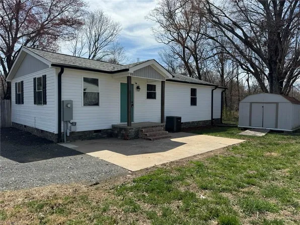 118 Shady Grove Rd, Eden, NC 27288