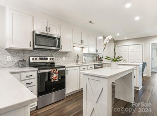 7414 Red Oak Ln, Charlotte, NC 28226