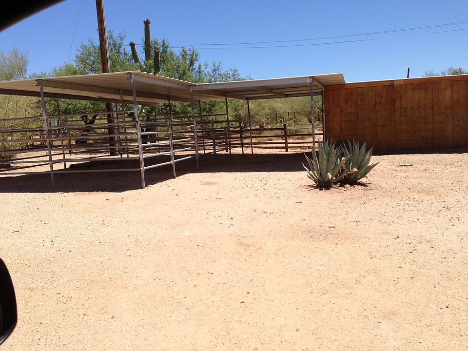 Corral & Tack Room