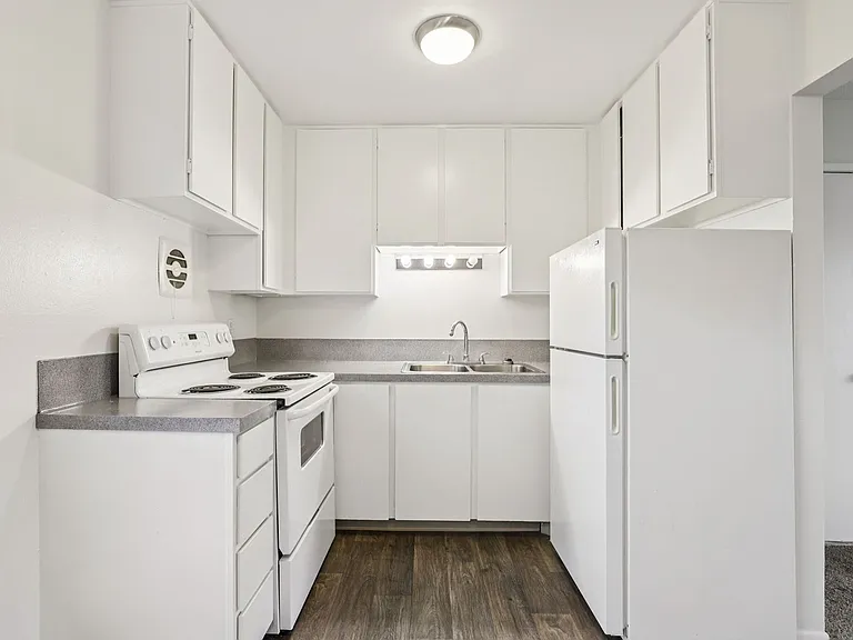 PARK PLACE APARTMENTS - YOUR HOME IS HERE! - UP TO 6 WEEKS FREE! — Photo 25