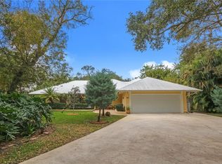 10 N Ridgeview Rd, Sewalls Point, FL 34996