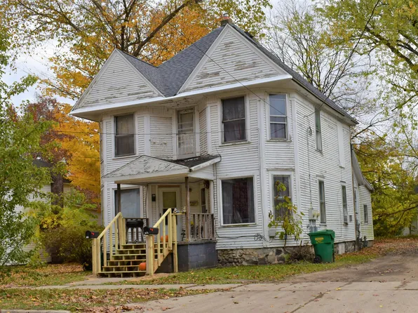 109 Pokagon St, Dowagiac, MI 49047