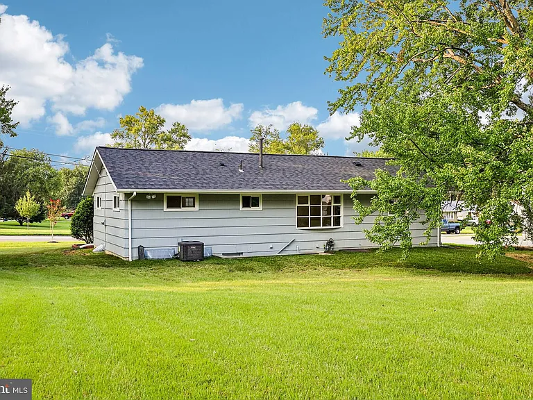 7200 Vellex Ln — Photo 44