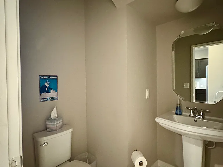 13800 Lyndhurst St — Photo 26