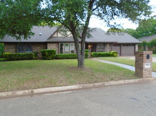 709 E Murco Dr, Mineral Wells, TX 76067