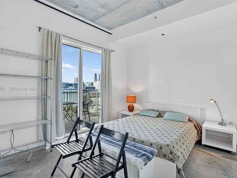 10 SW South River Dr #1410 — Photo 13