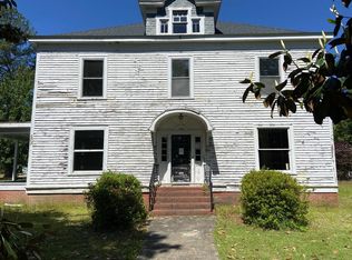 1002 Church St, Scotland Neck, NC 27874