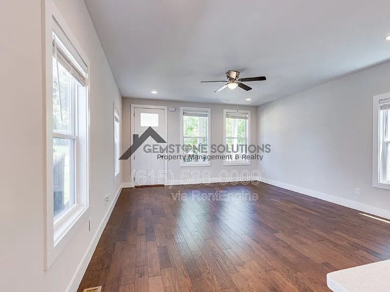 1917 Delta Ave — Photo 12