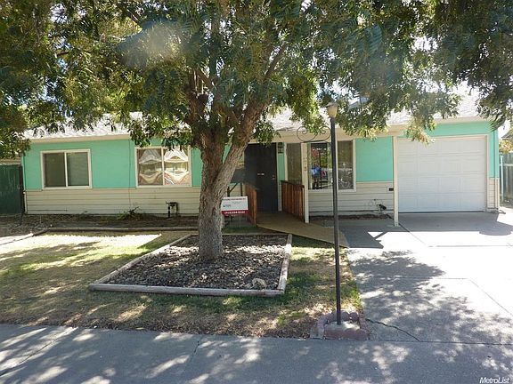 3rd image of 73 Buckeye St
