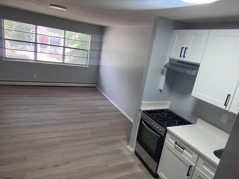 76.2 E Park St #8 — Photo 8