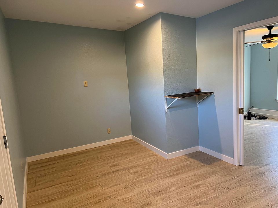 1st image of 402 Corral Ln #C