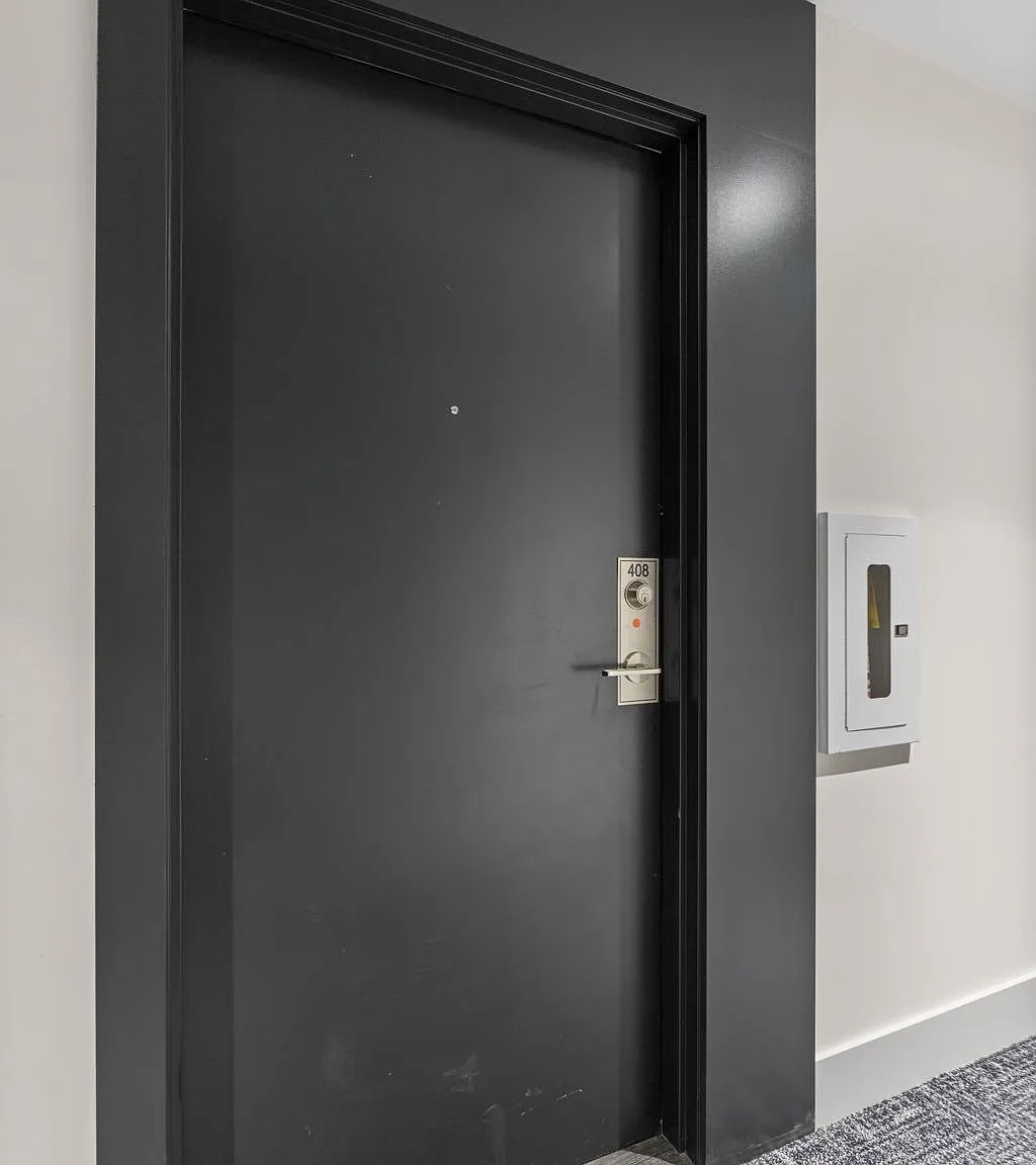 2 bed, $2,350 — Photo 2