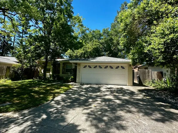 1349 Camphor Ln, Davis, CA 95618