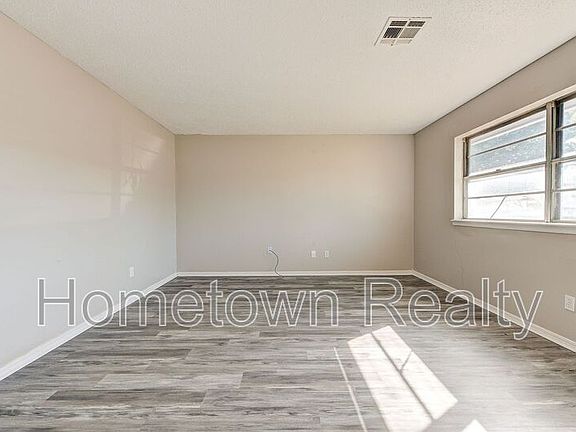 3rd image of 333 NW 90th St