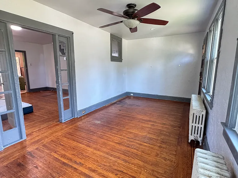 215 E High St — Photo 26
