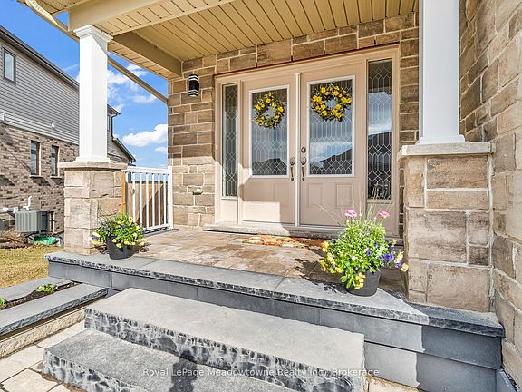 2nd image of 75 Norma Cres