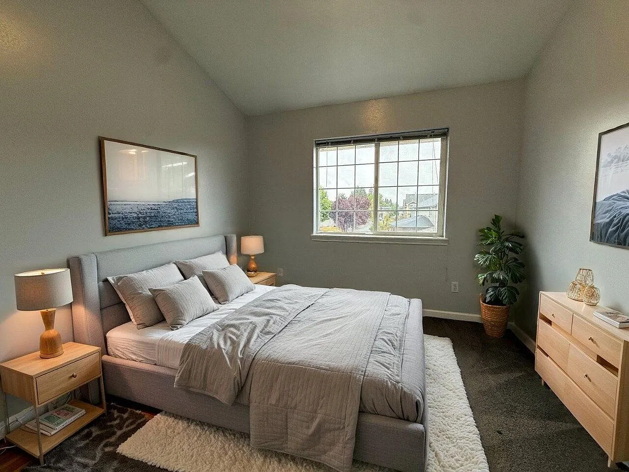 3 bed, 2.0 bath, 1258 sqft, $2,200 — Photo 4
