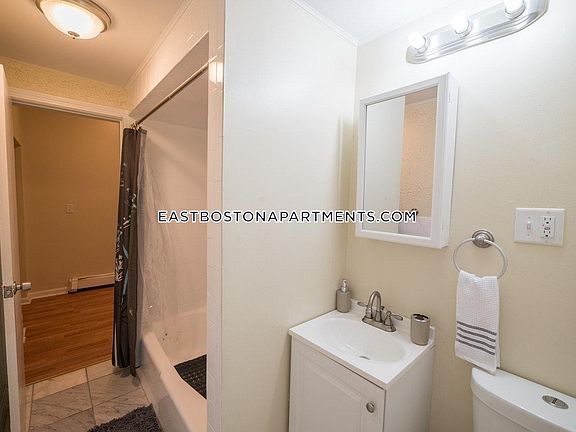 5th image of 451 Meridian St #1U4B