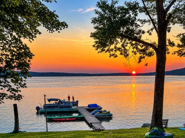 1259 Goose Pond Rd, Lake Ariel, PA 18436