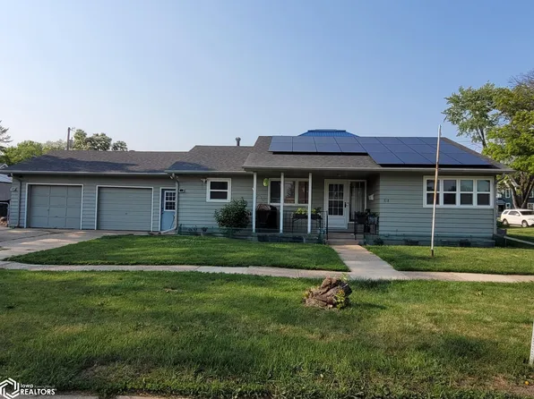 318 E Pleasant Valley St, Sigourney, IA 52591
