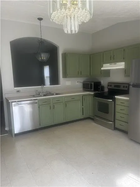 3 bed, 1800 sqft, $1,800 — Photo 3