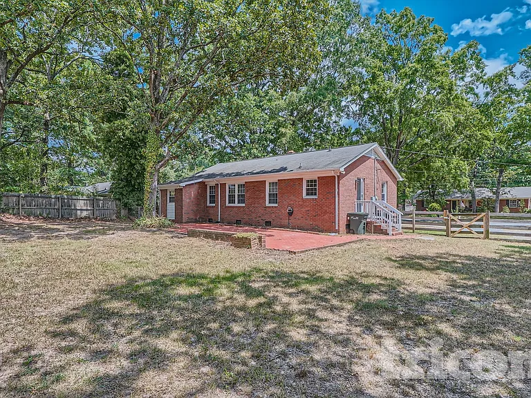 1406 Virginia Ave — Photo 18