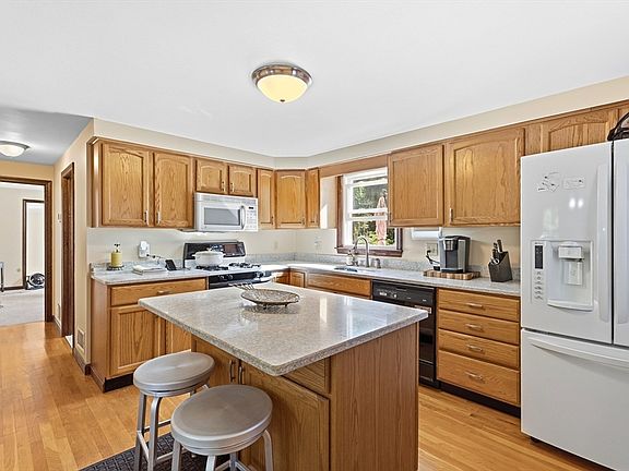 3rd image of 41-41 Hampstead St #A