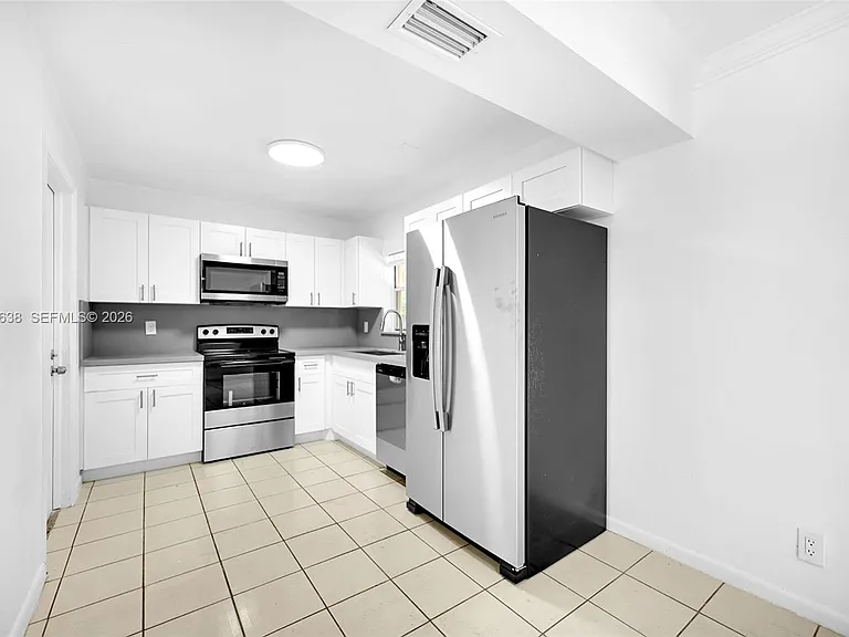 304 SW 77th Ave — Photo 12