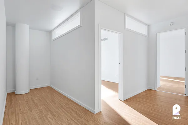 Rented by REZI | media 4