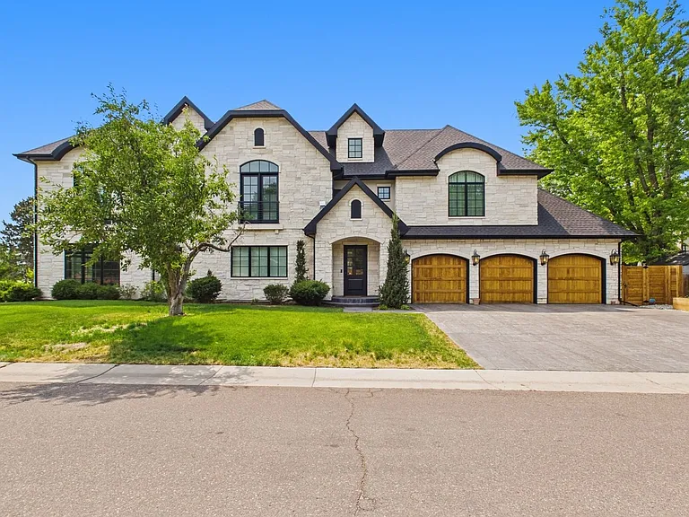 155 N Southmoor Dr — Photo 14