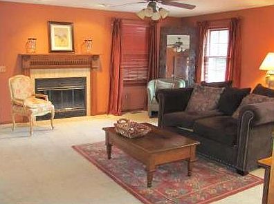 3rd image of 7076 Quaker Trace Ct