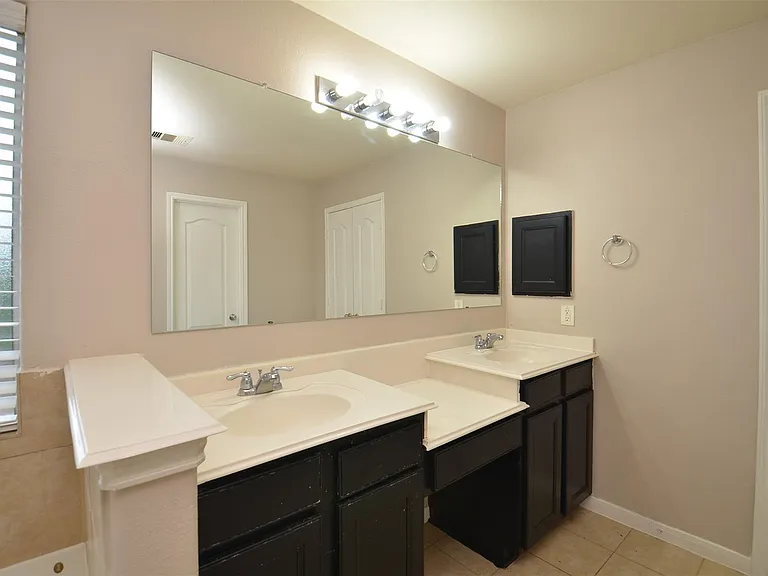 2707 Roaring Oaks Ln — Photo 29