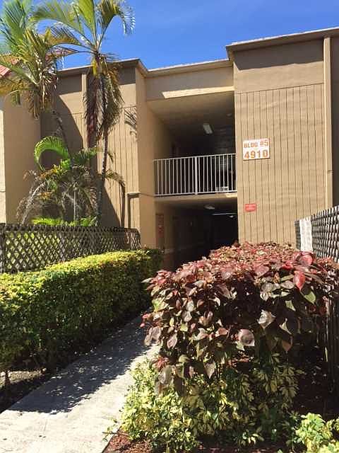 1st image of 4910 NW 79th Ave APT 101