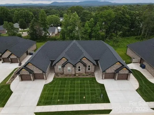 3361 48th Ave NE #20A, Hickory, NC 28601
