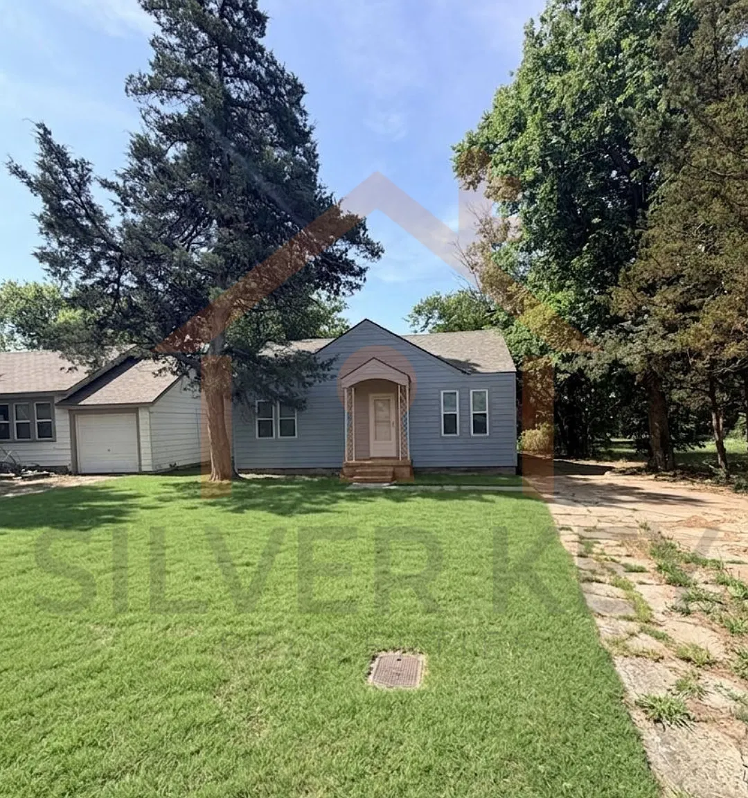 3 bed, 1100 sqft, $950 — Photo 1