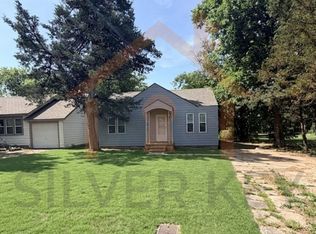 1610 SW E Ave, Lawton, OK 73501